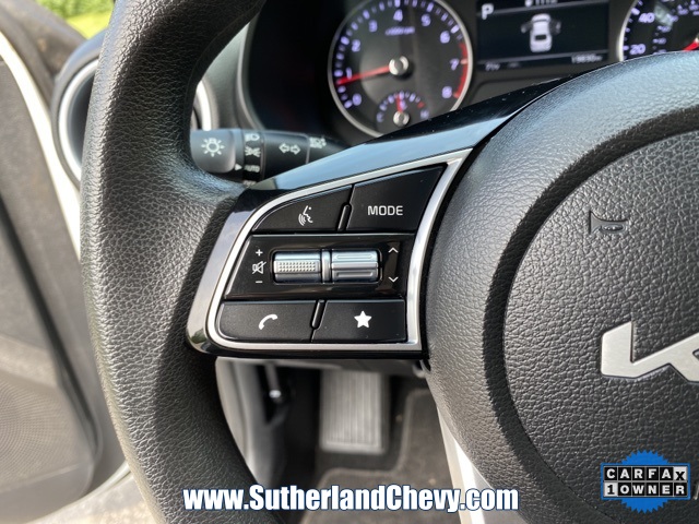 Vehicle image 20 of 40