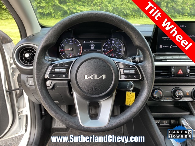 Vehicle image 19 of 40