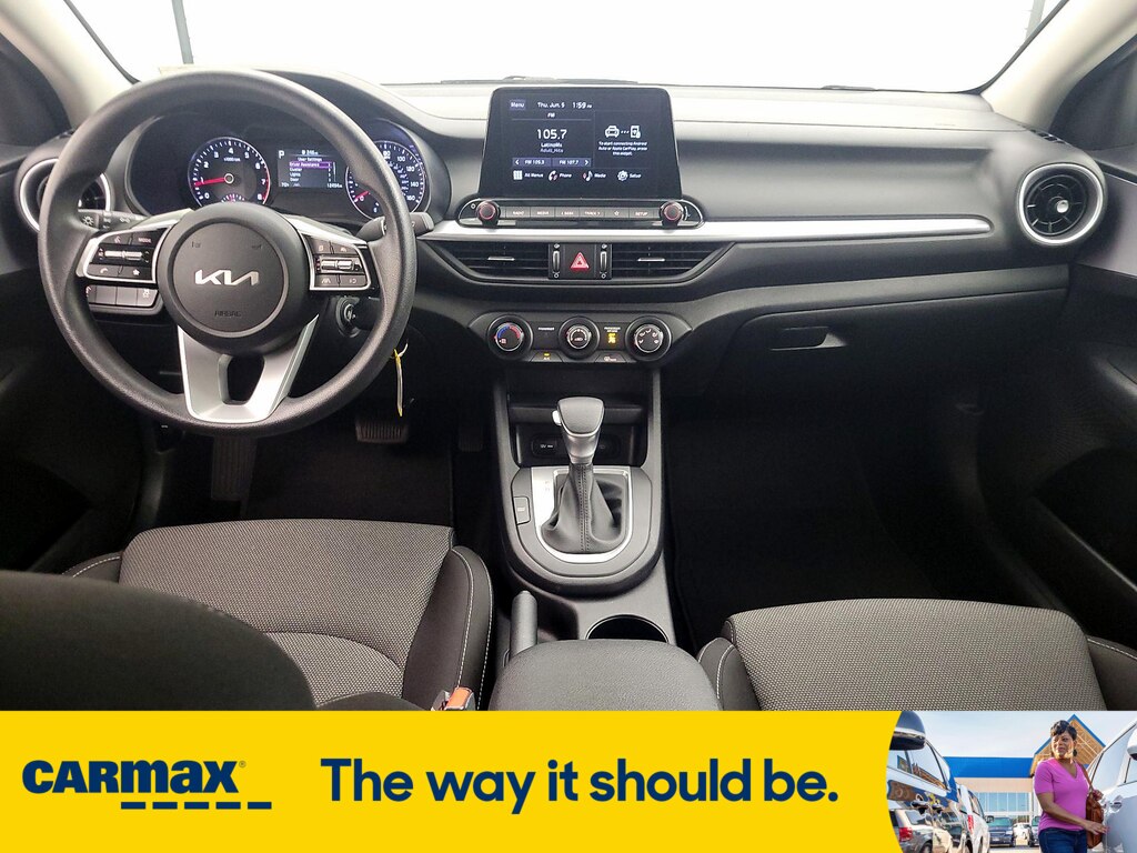 Vehicle image 11 of 28