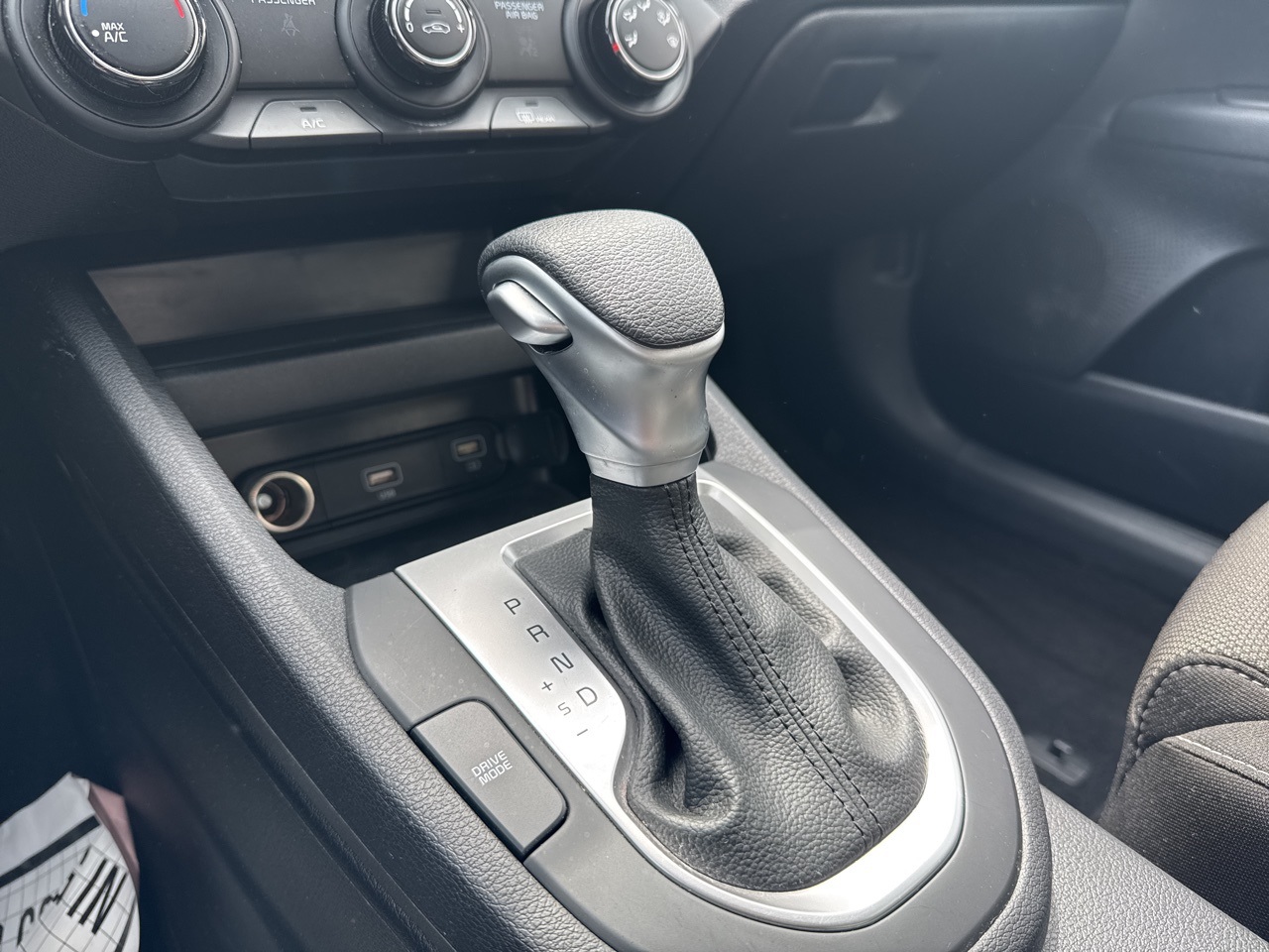 Vehicle image 10 of 13