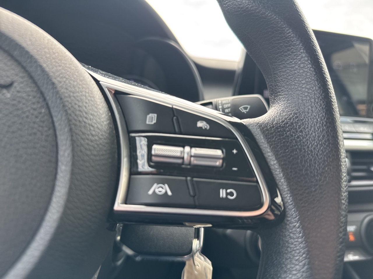 Vehicle image 12 of 13