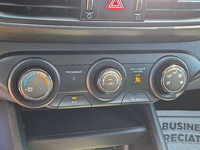 Vehicle image 27 of 30