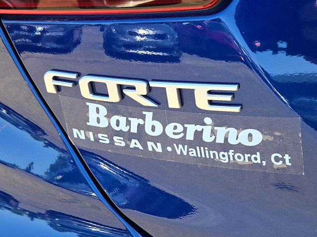Vehicle image 25 of 30