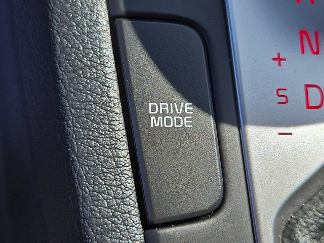 Vehicle image 19 of 30