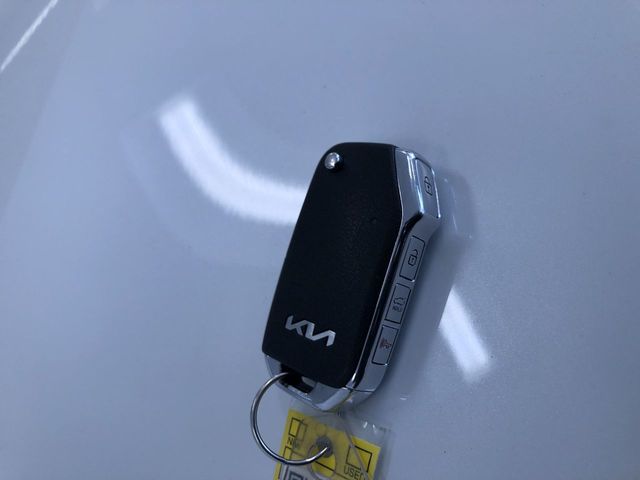 Vehicle image 34 of 35