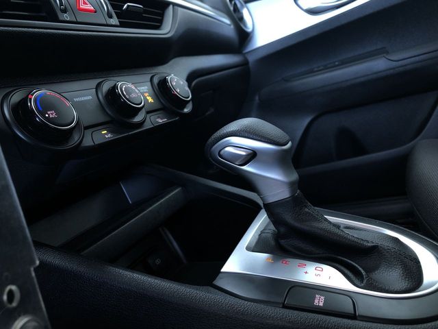 Vehicle image 32 of 35