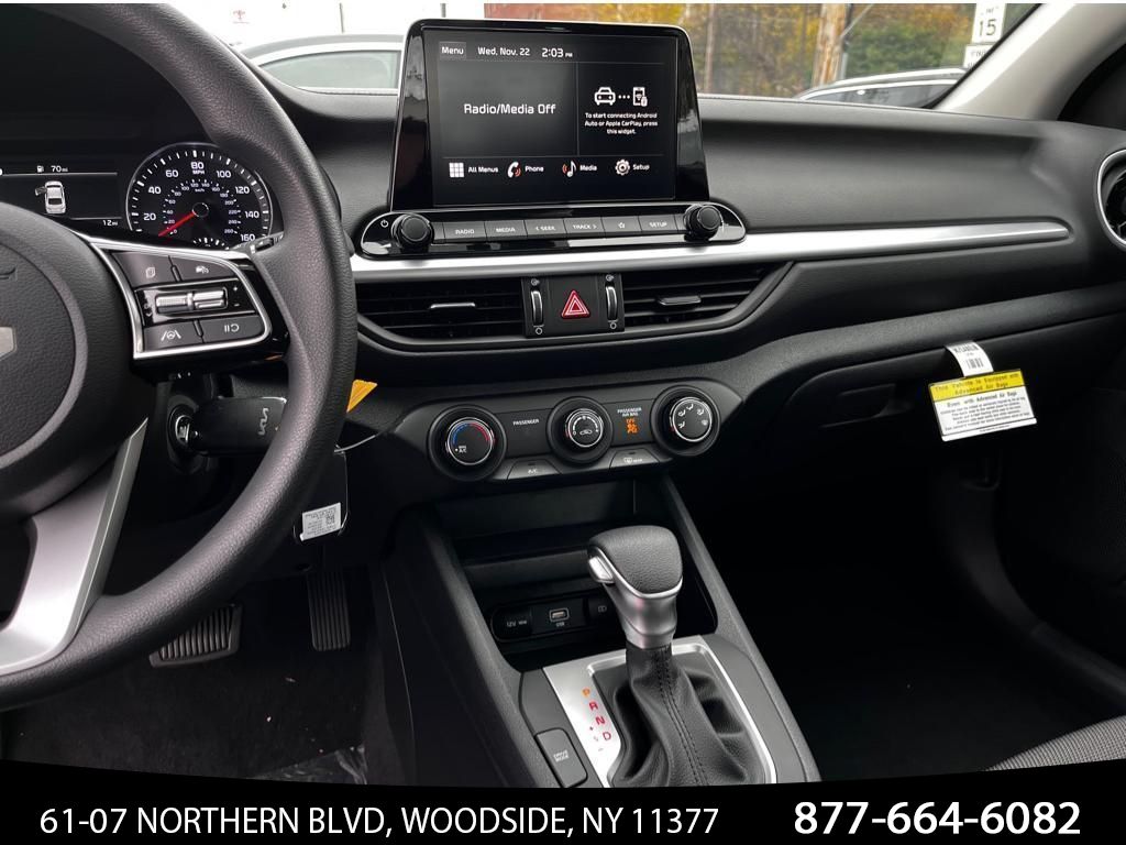 Vehicle image 18 of 27