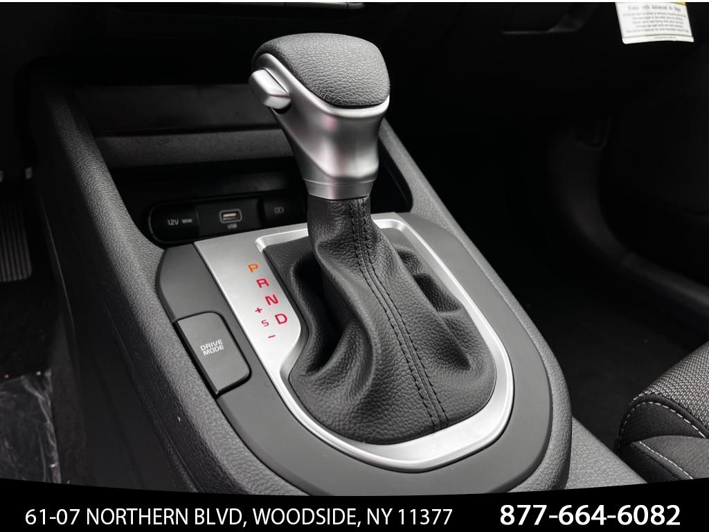 Vehicle image 19 of 27