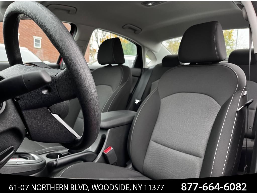 Vehicle image 15 of 27