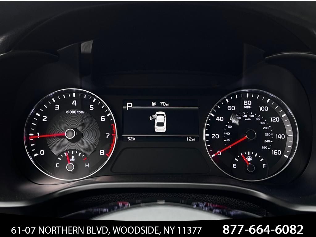 Vehicle image 17 of 27