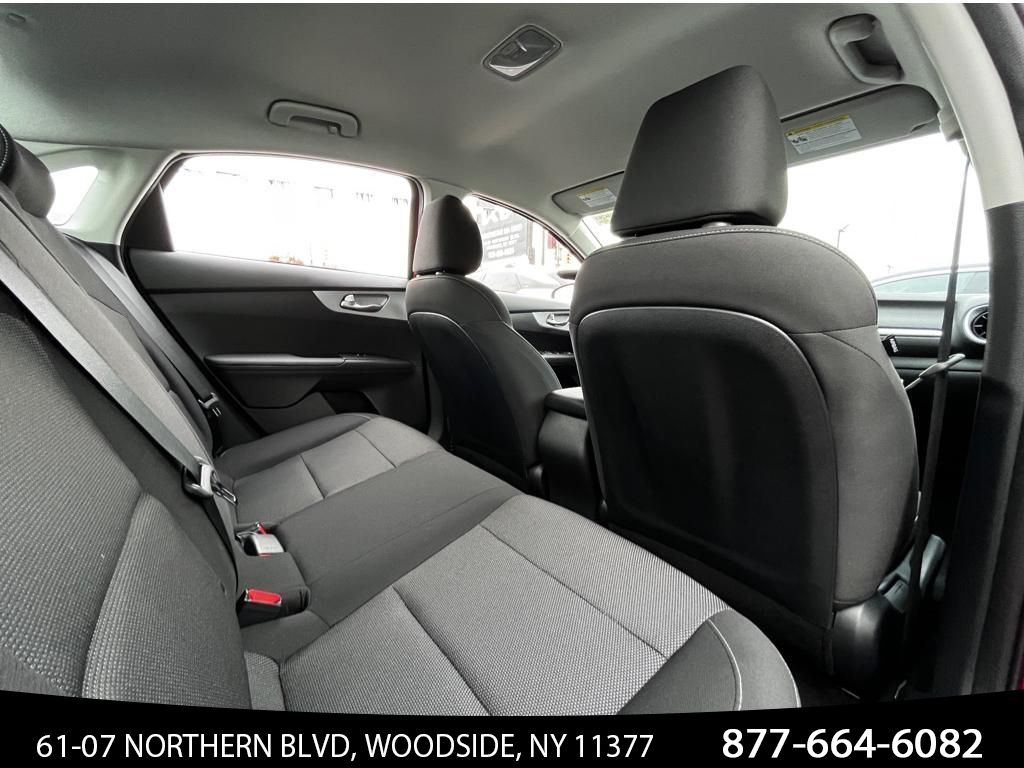 Vehicle image 26 of 27