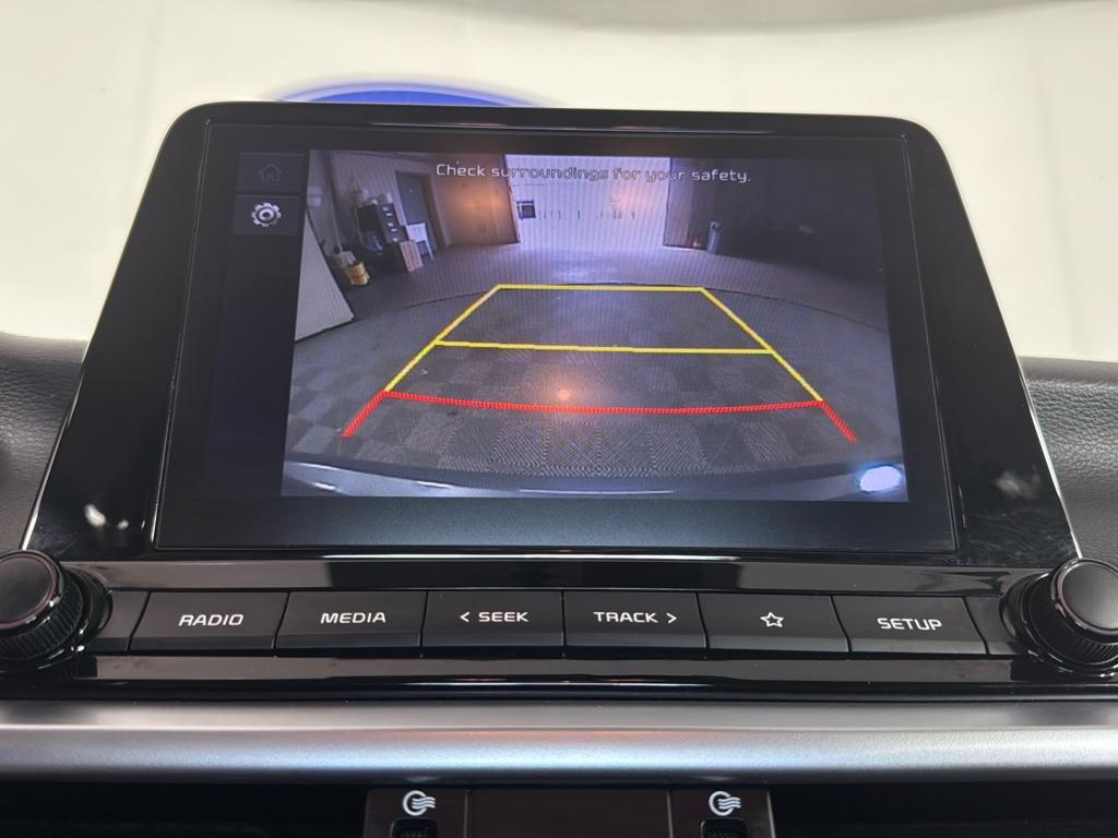 Vehicle image 26 of 28