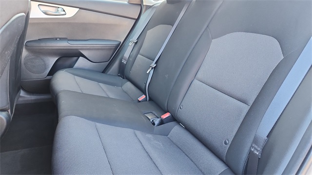 2024 Kia Forte LXS Image 11 of 34