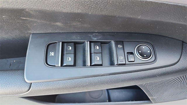 2024 Kia Forte LXS Image 27 of 34