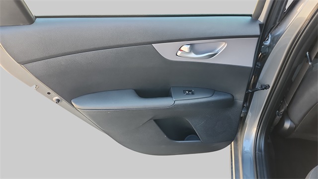 2024 Kia Forte LXS Image 23 of 34