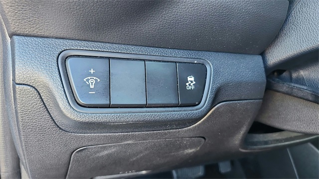 2024 Kia Forte LXS Image 25 of 34