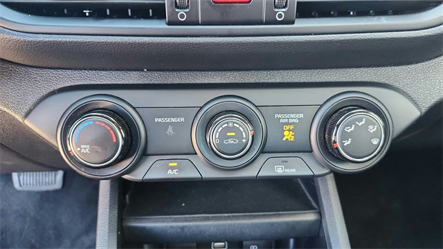 2024 Kia Forte LXS Image 34 of 34