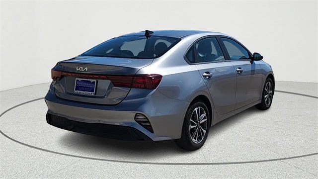 2024 Kia Forte LXS Image 4 of 34