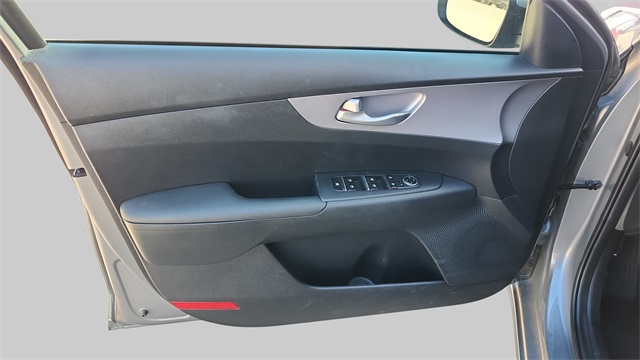 2024 Kia Forte LXS Image 22 of 34