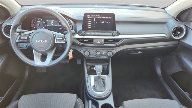 2024 Kia Forte LXS Image 15 of 34