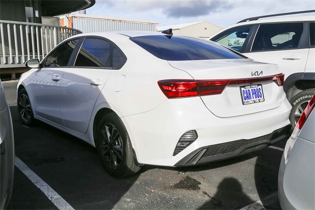 2024 Kia Forte LXS Image 6 of 12