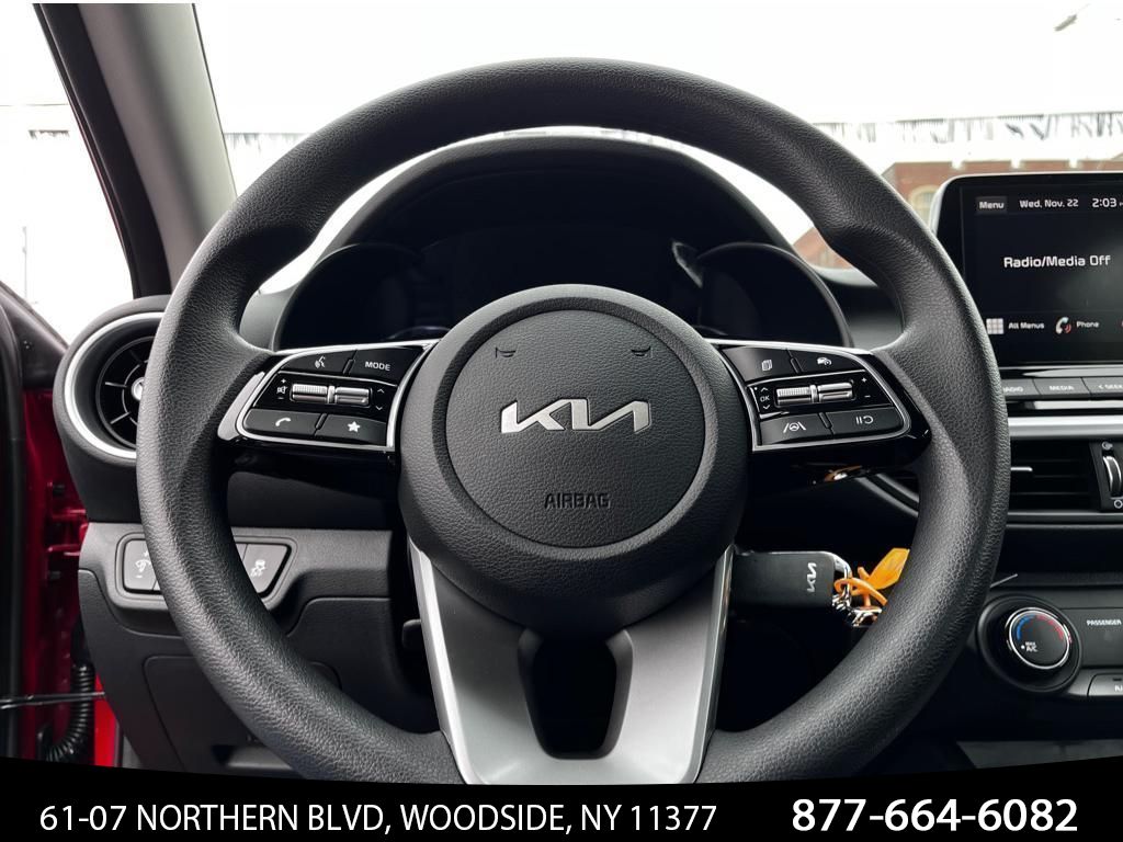 Vehicle image 16 of 27