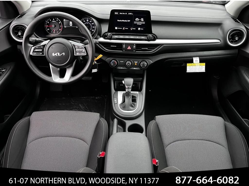 Vehicle image 24 of 27