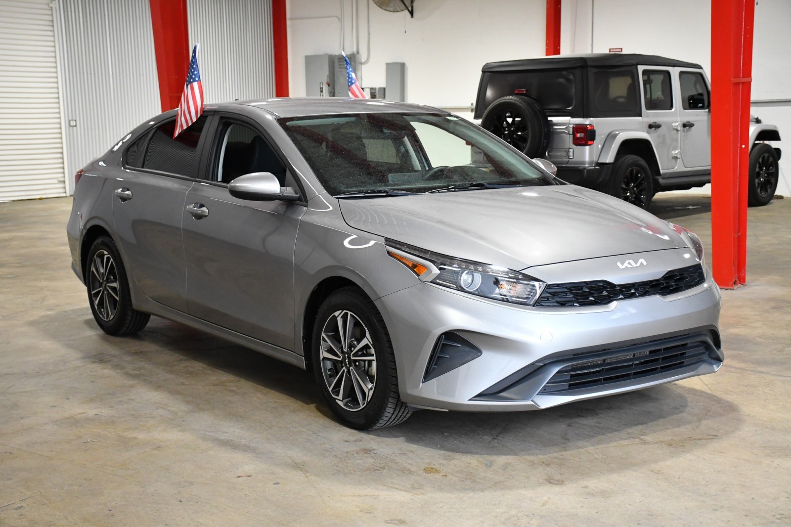 2024 Kia Forte LXS Image 3 of 30