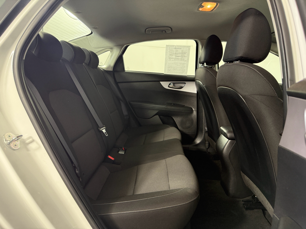 Vehicle image 15 of 25
