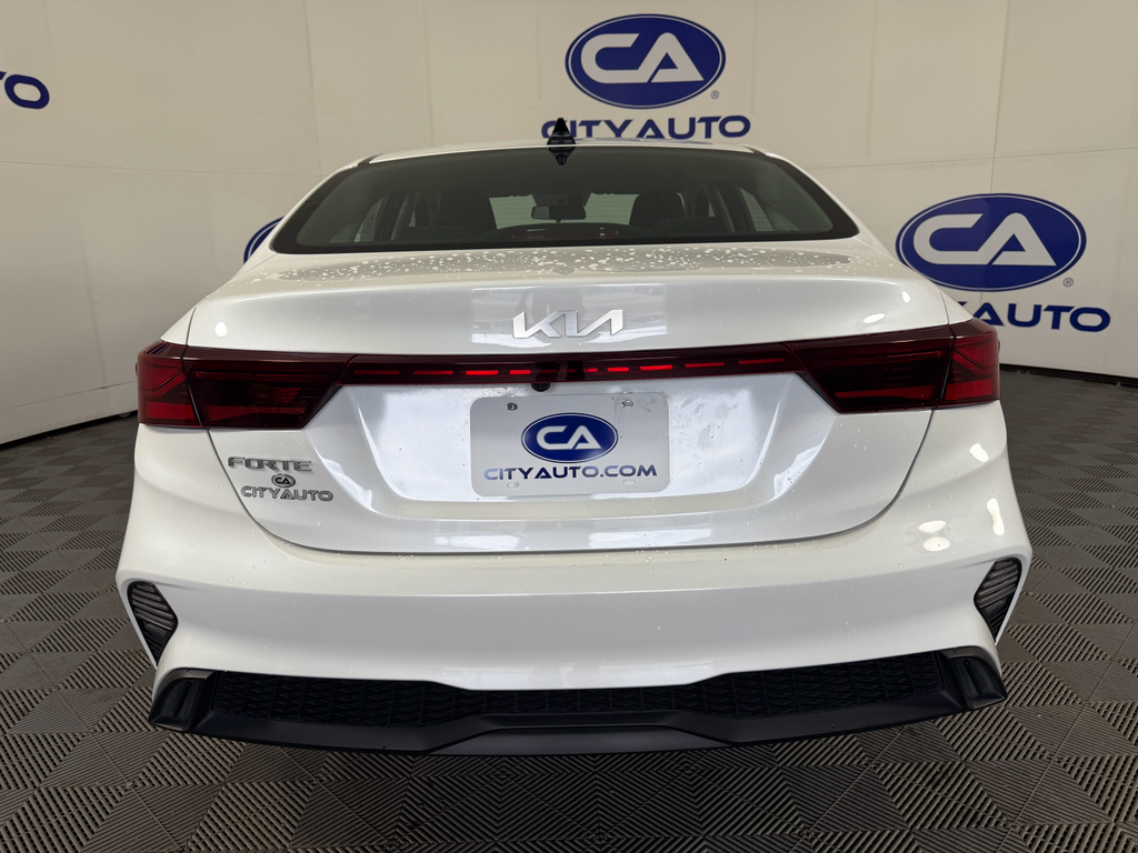 Vehicle image 6 of 25