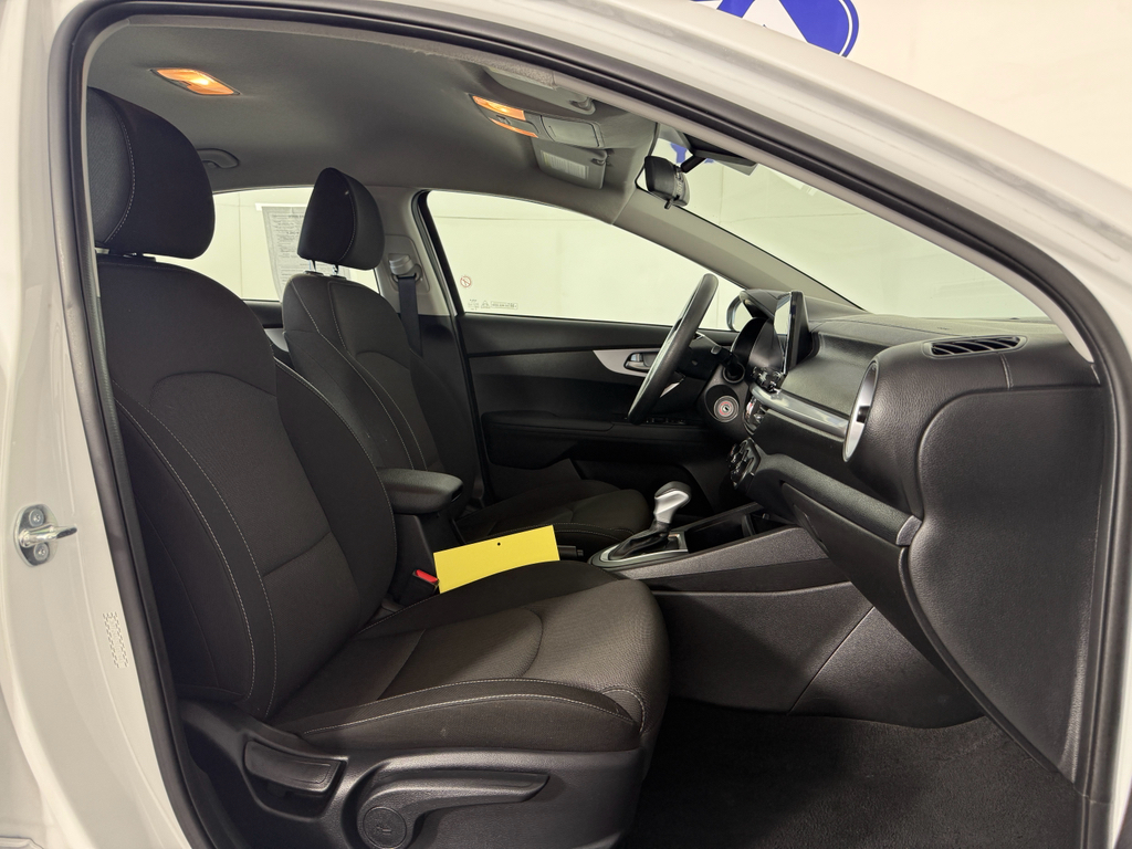 Vehicle image 12 of 25