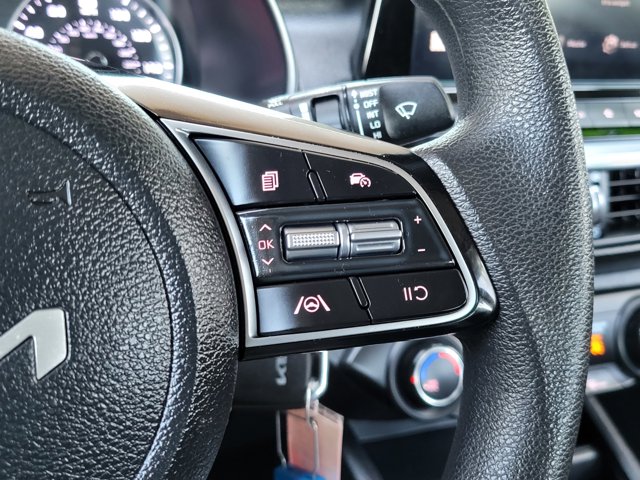 Vehicle image 25 of 27