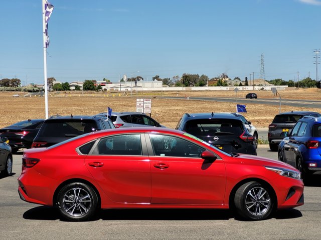 Vehicle image 4 of 27
