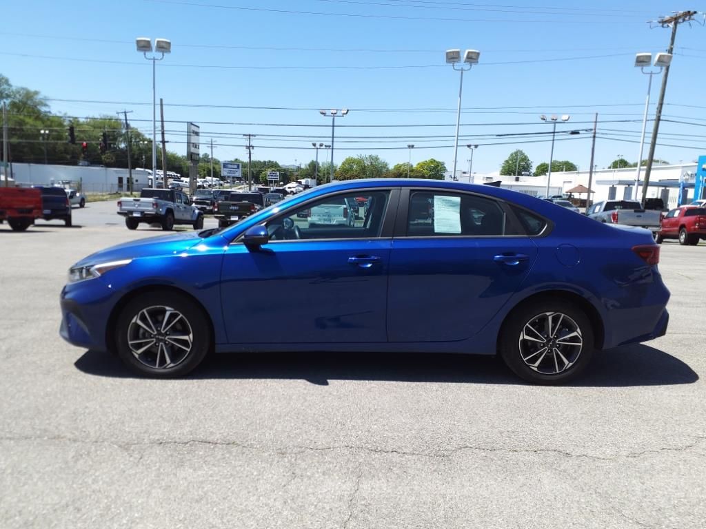 Vehicle image 2 of 35