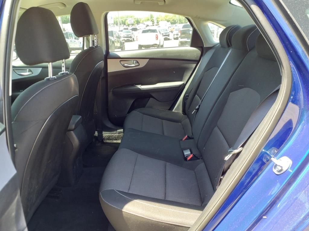 Vehicle image 12 of 35