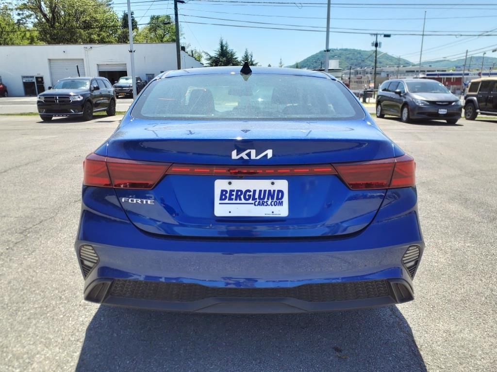 Vehicle image 5 of 35