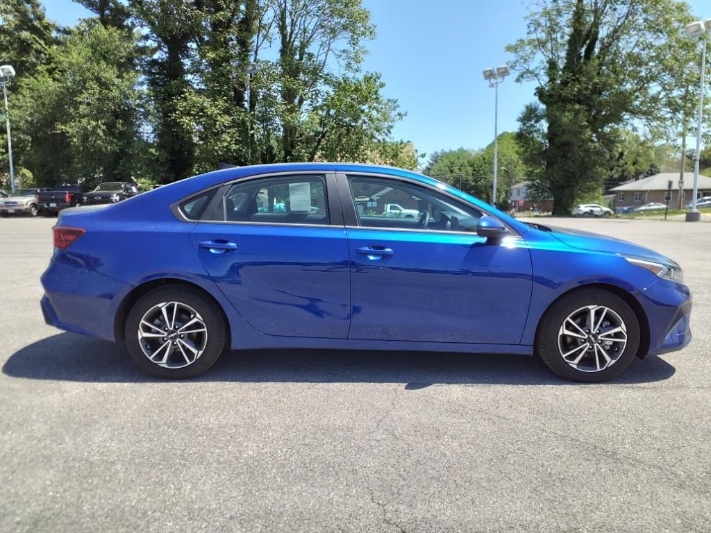 Vehicle image 7 of 35