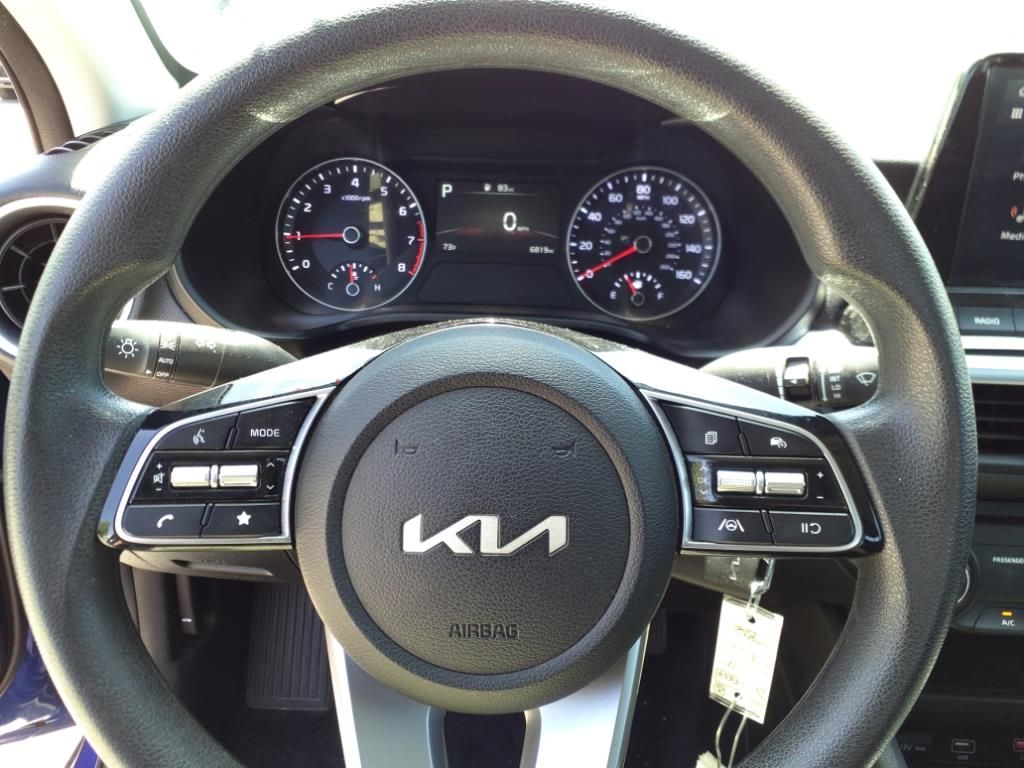Vehicle image 19 of 35