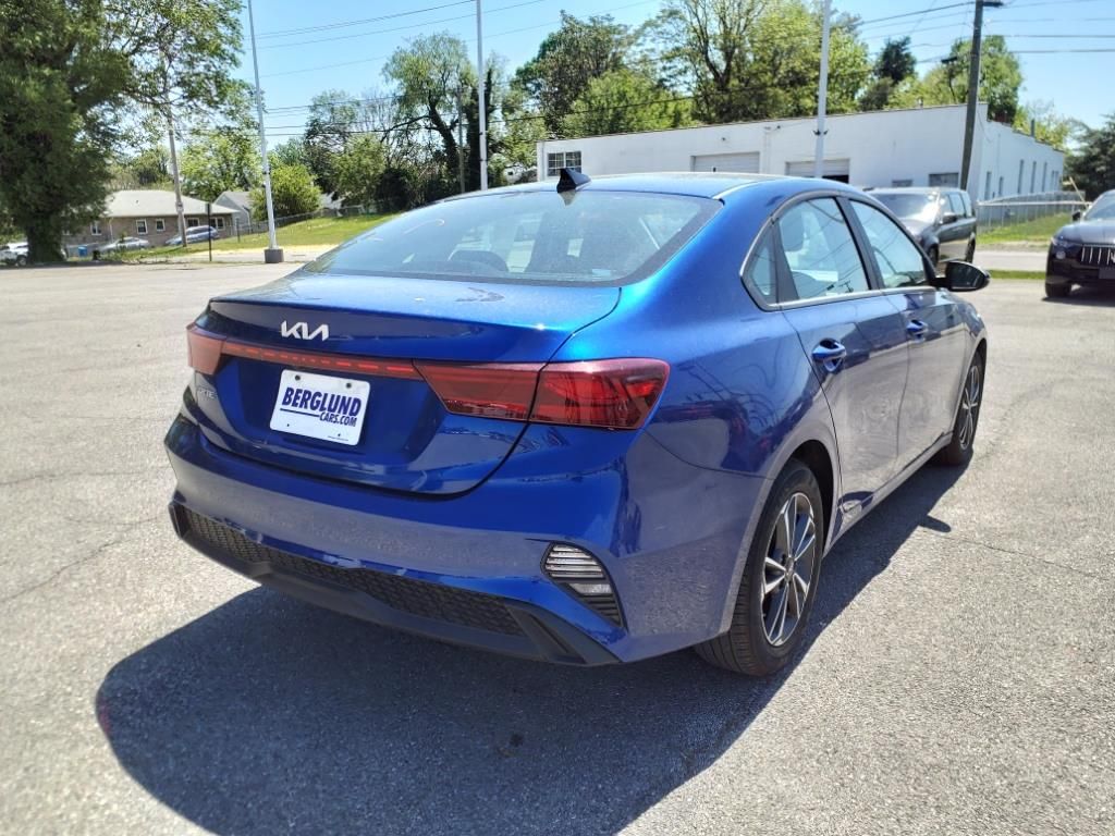 Vehicle image 3 of 35