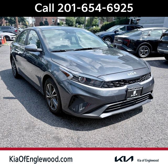 2024 Kia Forte LXS Image 3 of 11