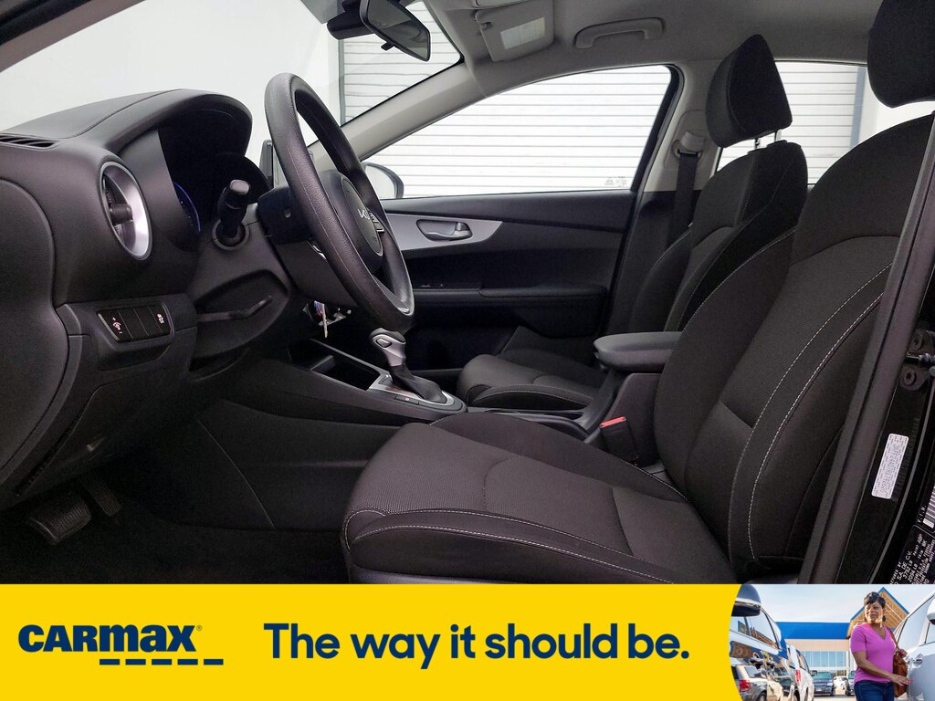 Vehicle image 11 of 30