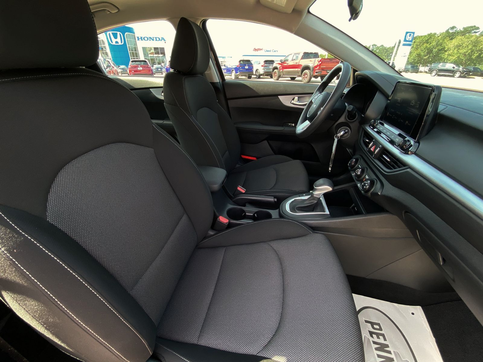 Vehicle image 13 of 30