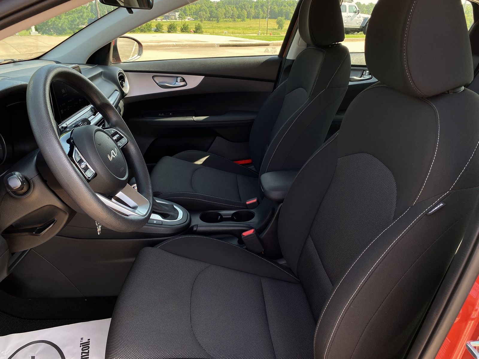 Vehicle image 14 of 30