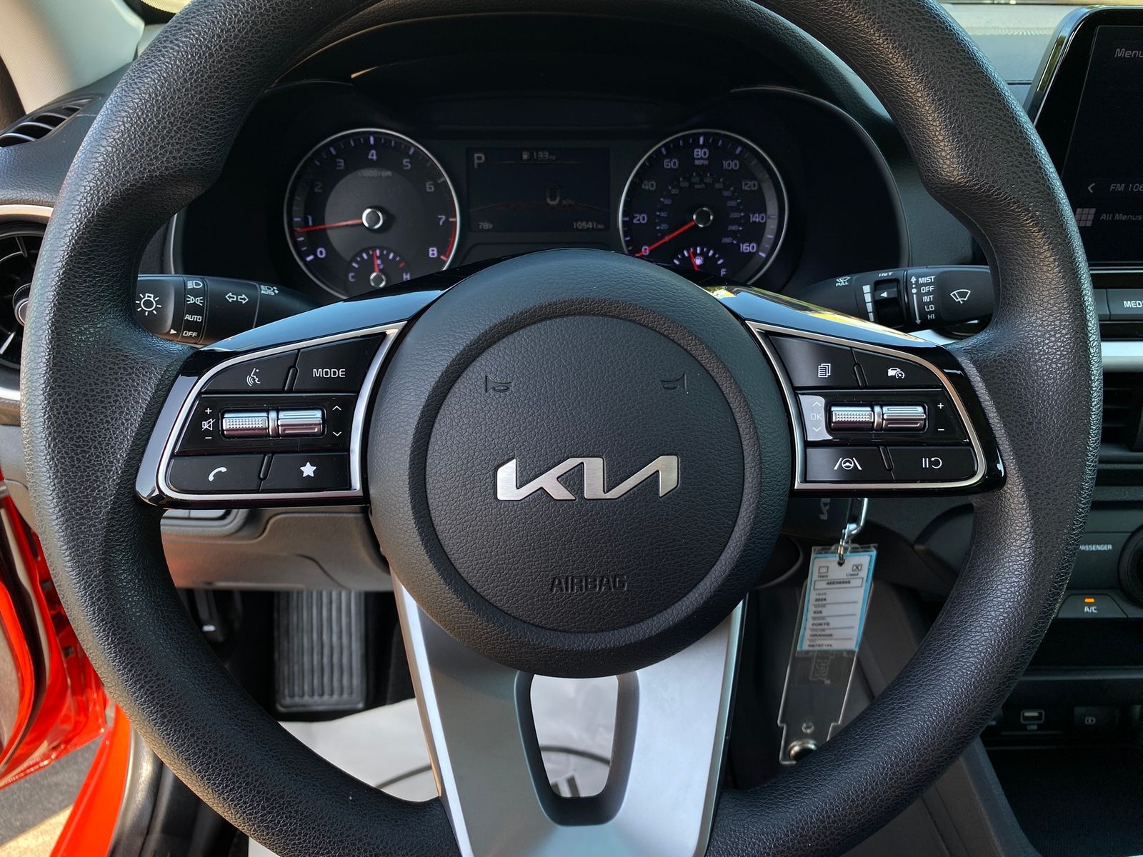 Vehicle image 16 of 30