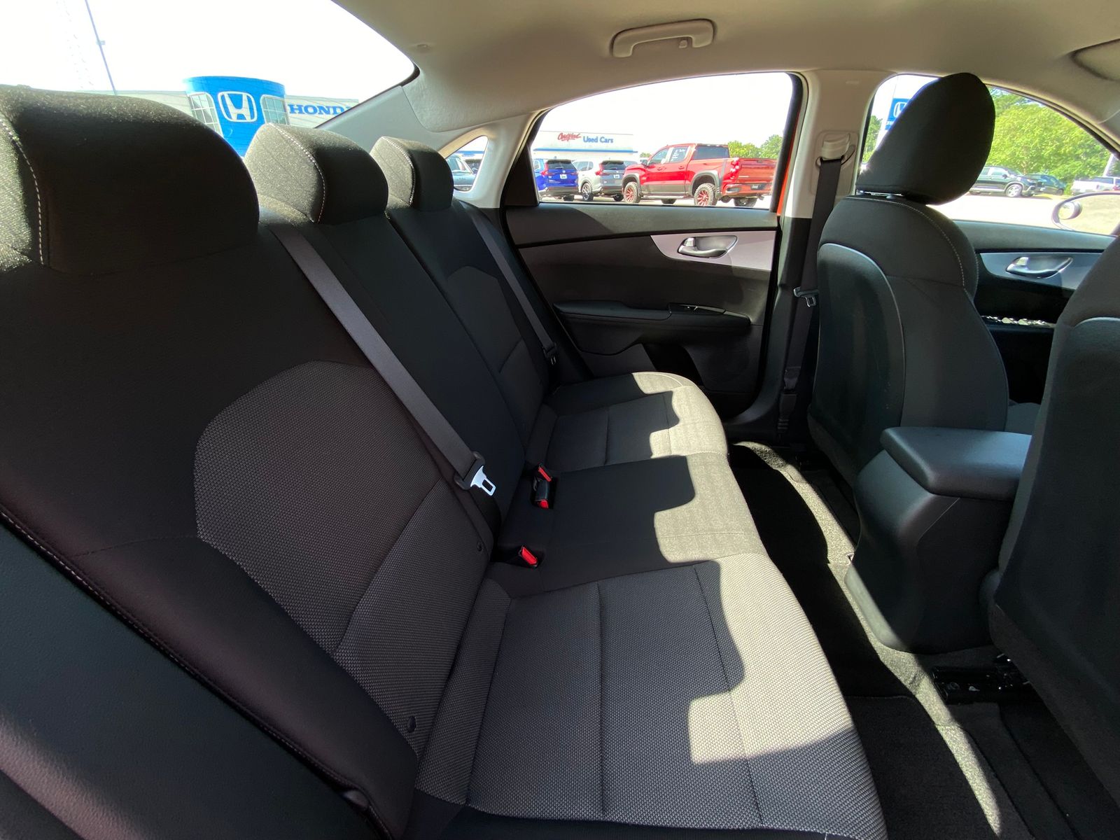 Vehicle image 11 of 30