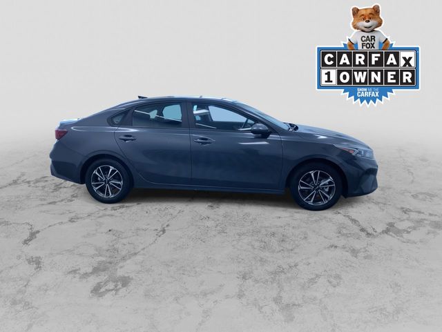 Vehicle image 8 of 37