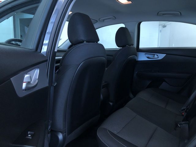 Vehicle image 23 of 37