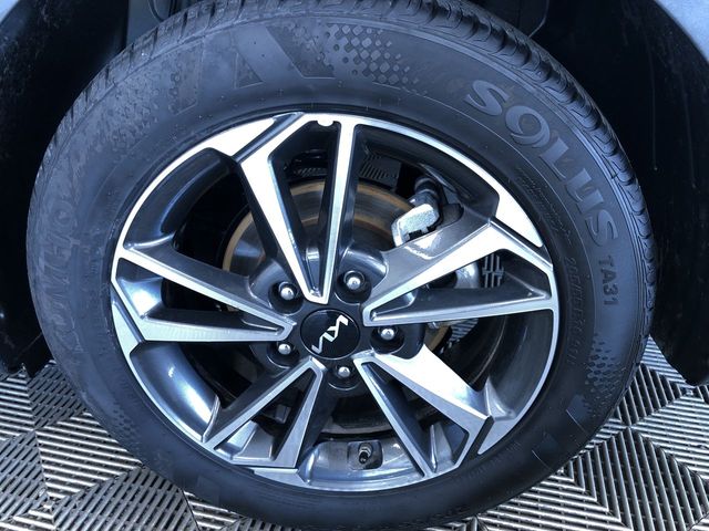 Vehicle image 20 of 37