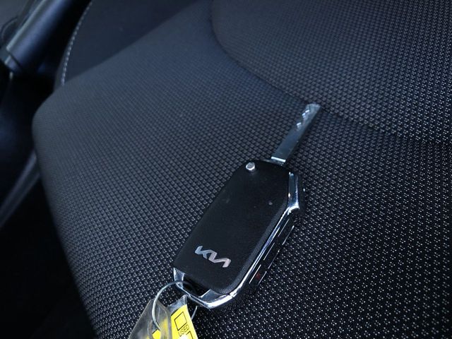 Vehicle image 36 of 37