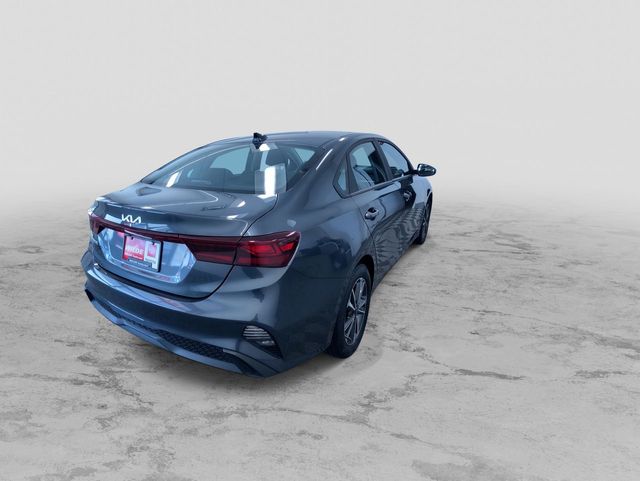 Vehicle image 10 of 37